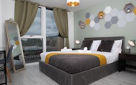 Stylish Birmingham City Centre Apartment